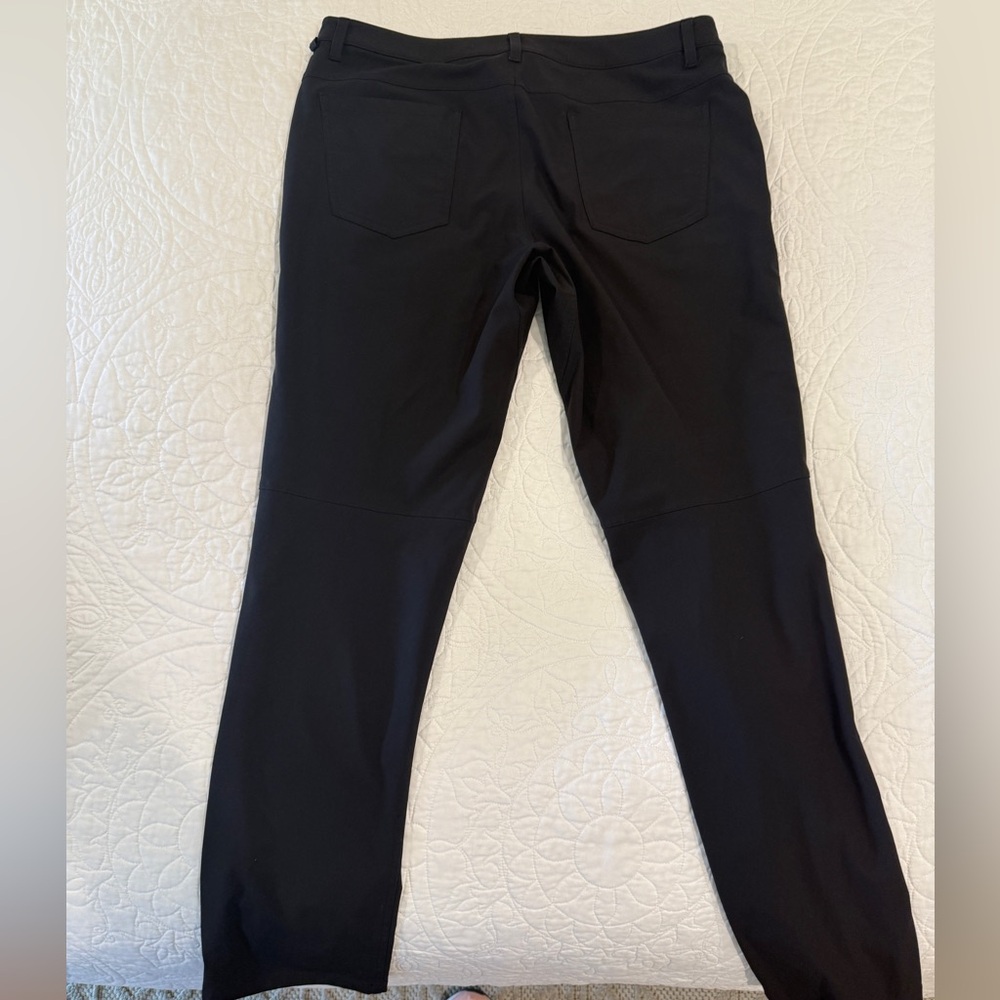 Lululemon black abc pants - Classic 5 pocket style